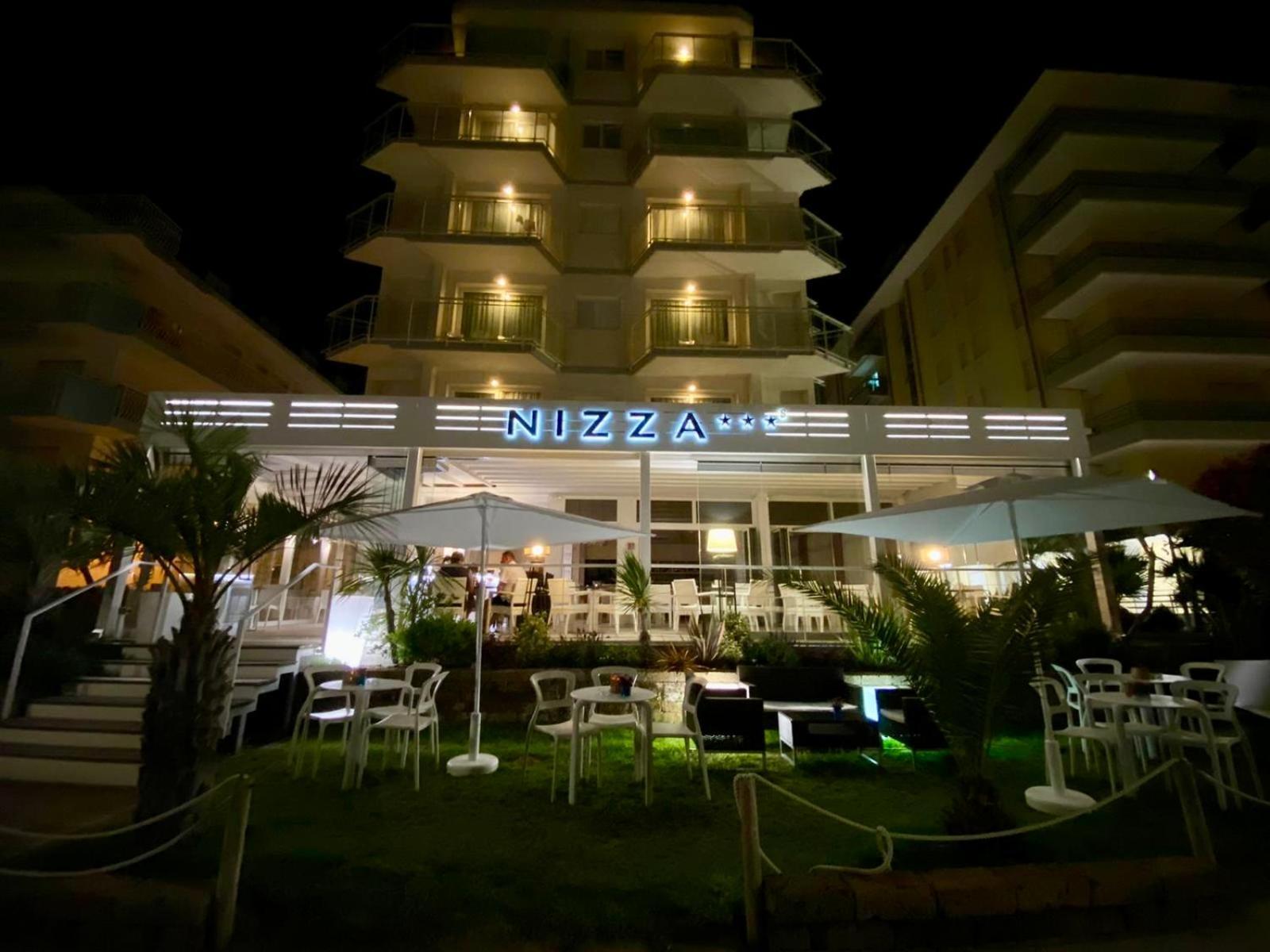 Jesolo Design Apartments - New 2025 - Central Near The Beach 외부 사진